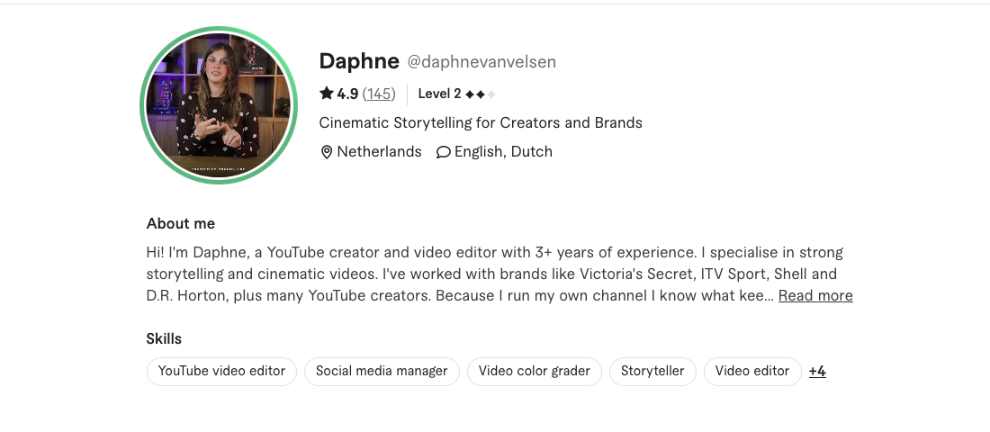Daphne's Fiverr profile: 4.9 stars, 146 reviews, Level 2 seller